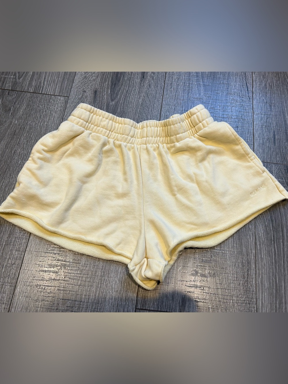 Garage Pale Yellow Elastic-Waist Casual Shorts